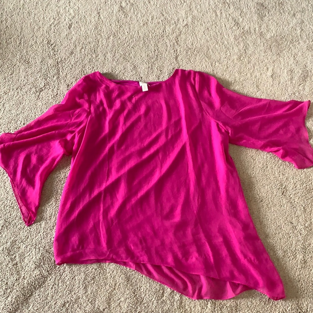 NWT CHICOS MAGENTA ASYMMETRICAL BELL SLEEVE TOP